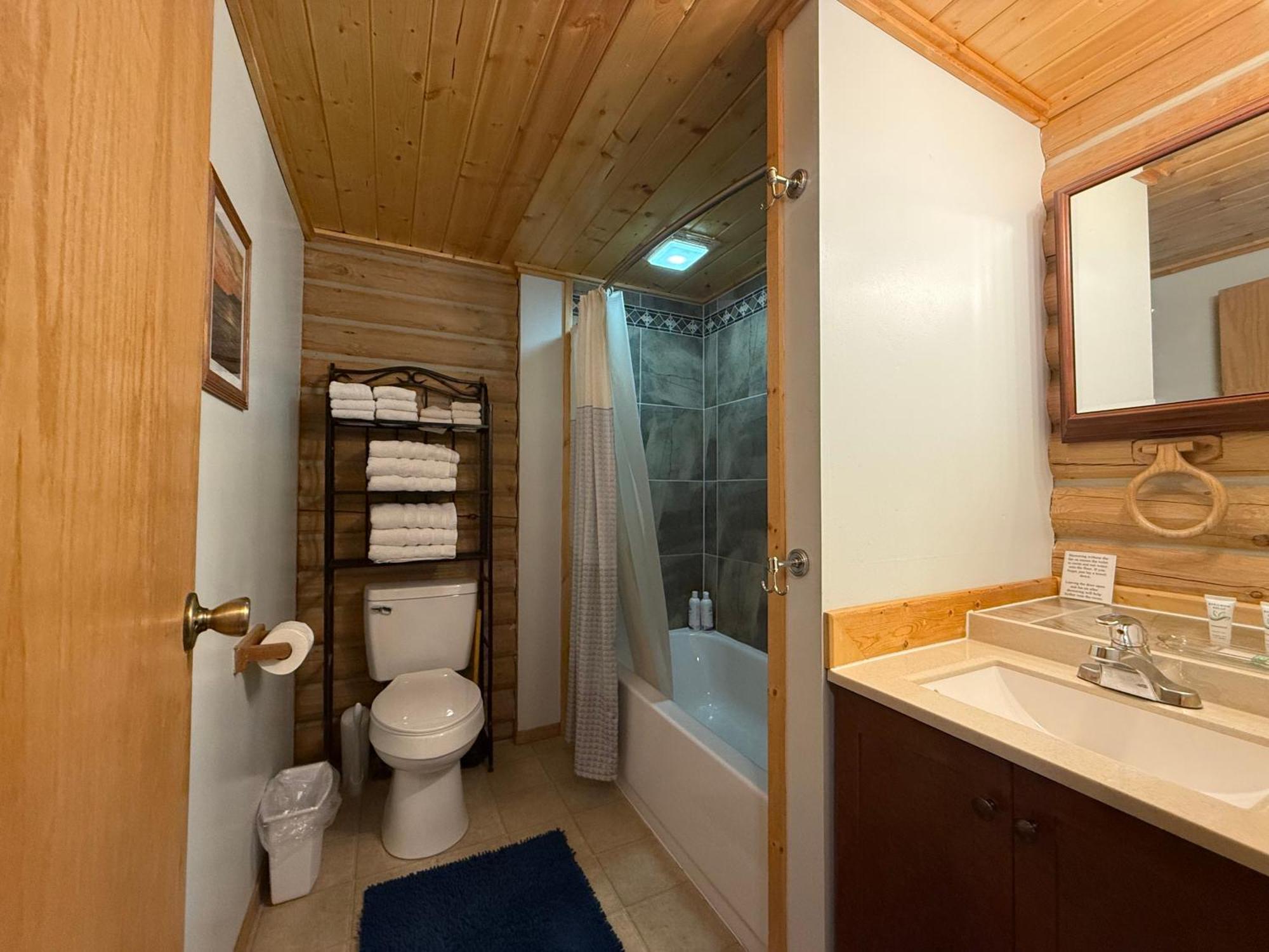 Talkeetna Log Cabin With Hot Tub Unit 1 Eksteriør bilde